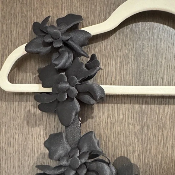 Bronx and Banco Black Gown - Picture 5 of 14